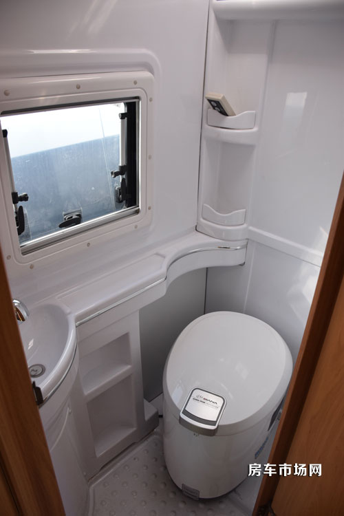 國六標準皮卡房車將上市,內部兩張大床,四驅可選自動擋