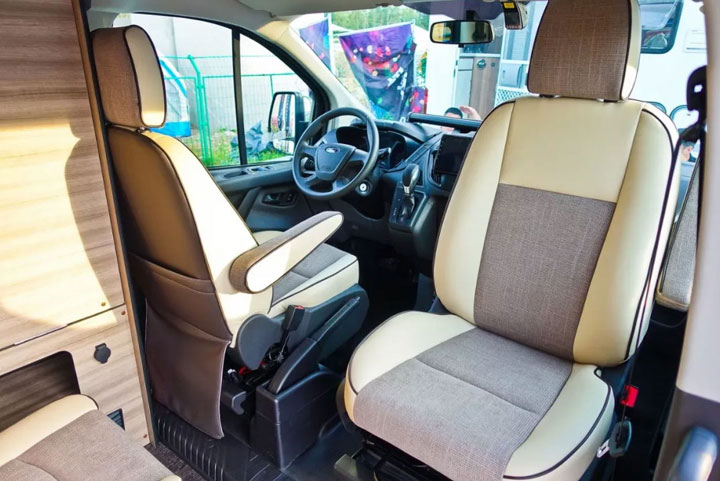 景宴睿535福特新全順自行式B型房車