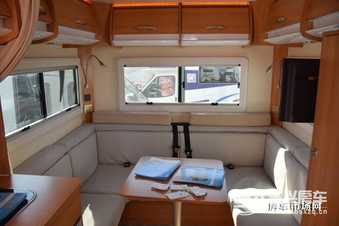 國六標準皮卡房車將上市，內部兩張大床，四驅可選自動擋