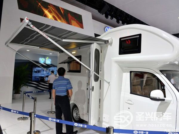 房車夢不再遙遠 實拍解放T80旅居車