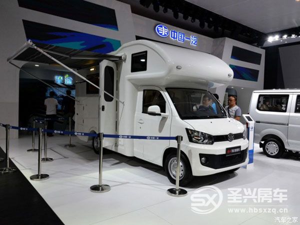 房車夢不再遙遠 實拍解放T80旅居車