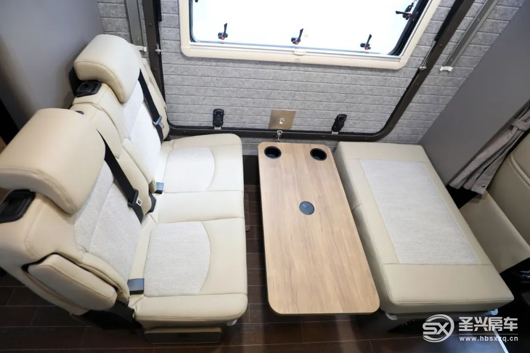 無拓展大空間/設(shè)計精細的房車，才是長途旅行必備-12.jpg