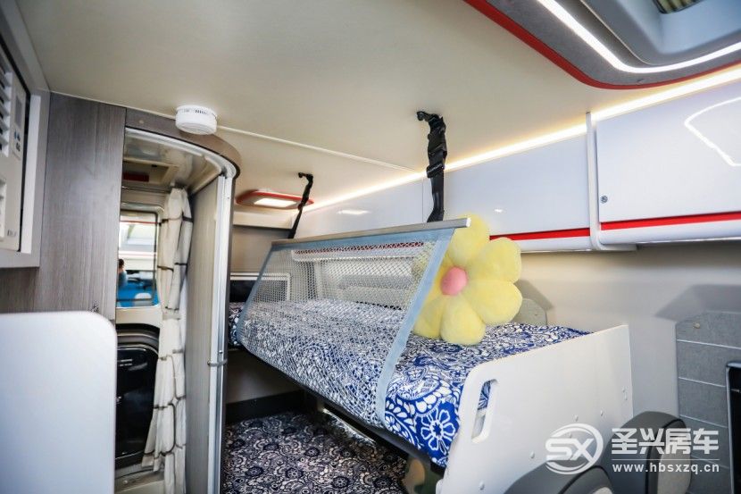 48V電路系統，獨立續航可維持3天，宇通全新B311豪享版房車等你來發現！get?code=YWM0MGE1MDY1MDQ2NmM3ZWRkMTdiMjVhOTUwYTA3NDksMTY2NzAzNjIzMjg2OA==