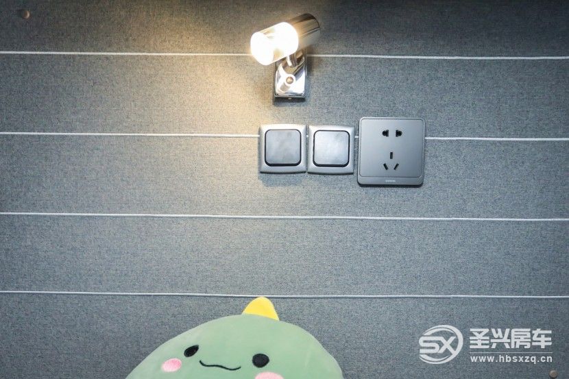 48V電路系統，獨立續航可維持3天，宇通全新B311豪享版房車等你來發現！get?code=Y2NlZmUwMWJkZjhjNWY0NTAwNDRkMjIwN2JjNDMxNjksMTY2NzAzNjIzMjg2OA==