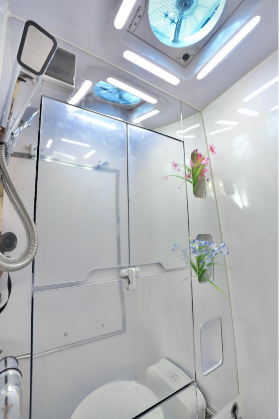 9.7鄭州房車展：飛翔福順B型舒·野悅順房車，小巧靈活，內飾溫馨59b897e0b8097ba66c0b40f8983a53214265