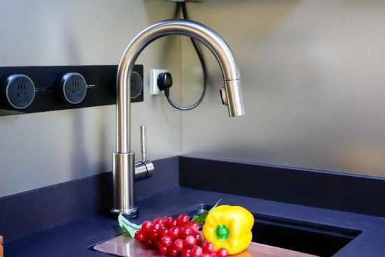 9.7鄭州房車展：宇通長途硬核越野房車威邁E，帶你征服所有不服edce6b2ec14cfba5fc93002486fa4eaf9344