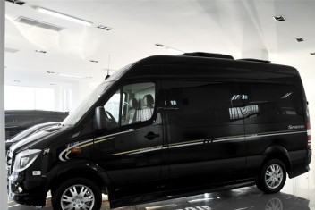 奔馳斯賓特商務(wù)車