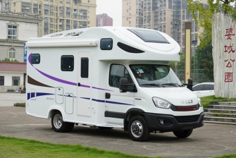 依維柯C型風(fēng)尚版房車