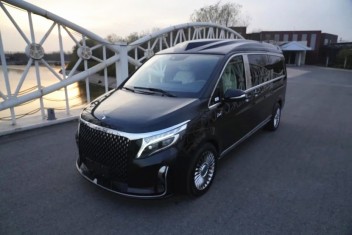 奔馳V260尊貴商務車