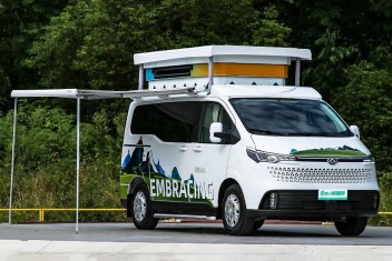 上汽大通MAXUS V70升頂B型房車(chē)