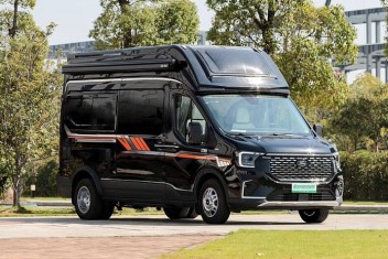 福特全順T8 B型房車(chē)